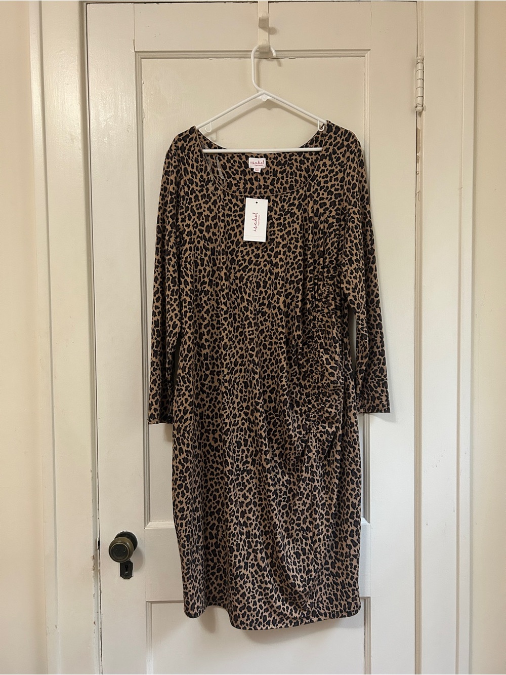 NWT!! Women’s Leopard Print Long Sleeve Maternity Dress - Size XXL